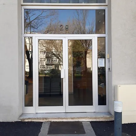 L'inso Gambetta Lägenhet